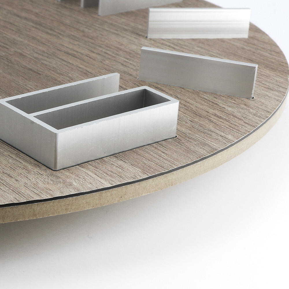 PRIM Timber Breezy I Wanduhr