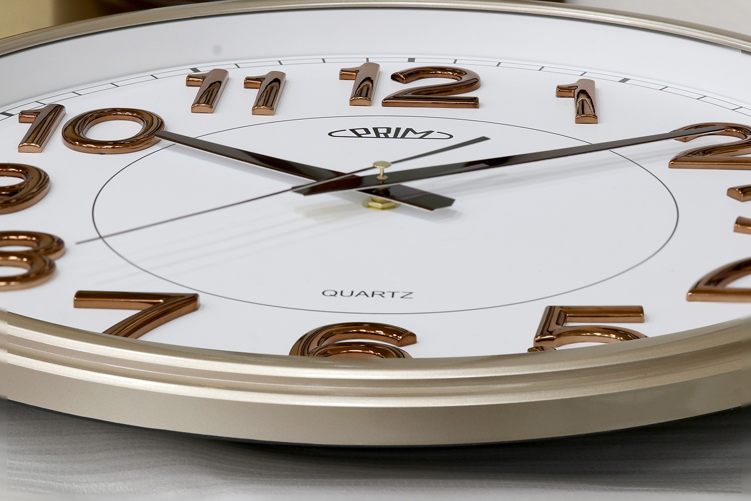 Wanduhr PRIM Public I
