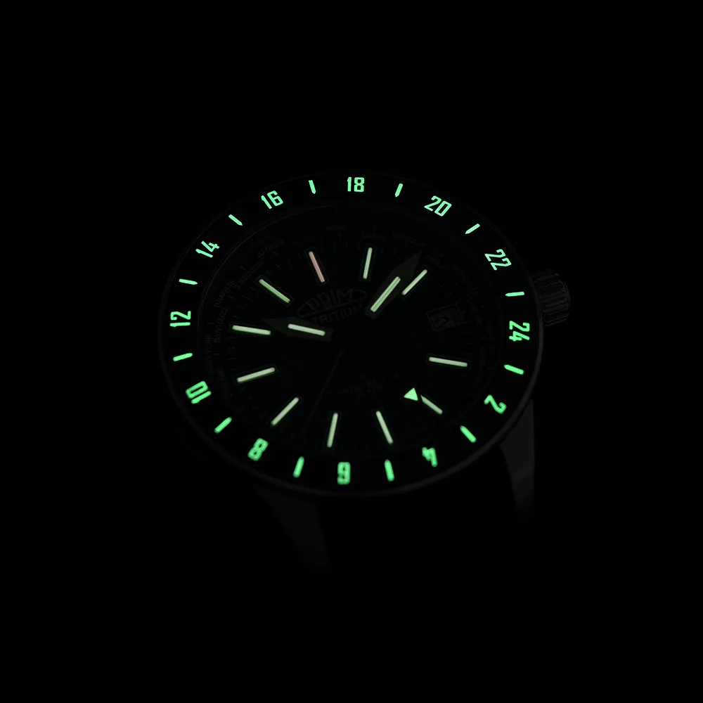 PRIM sport tritium World timer - svítící ručičky a číselník